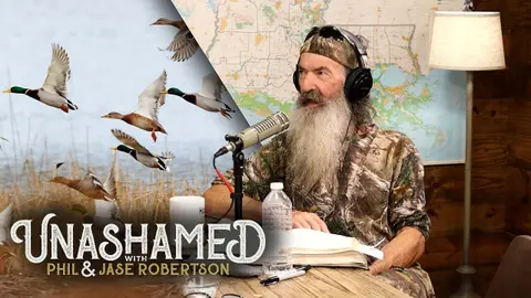 Ep 346 | Phil Learns What FOMO Is & Jase Has a 4 a.m. Encounter in the Middle of the Road