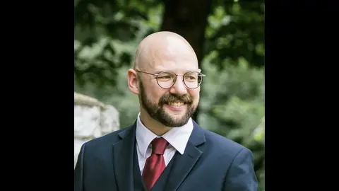 Is Health Insurance Actually Insurance?: My Conversation with Dr. Reinier Schuur