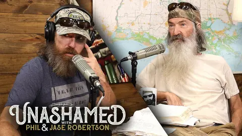 Ep 300 | Jase Gets a Black Eye Without Leaving the House & What NOT to Do When Someone Is in Pain