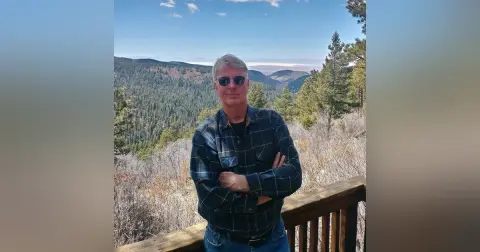 Close Up Radio Spotlights Author Michael Mussachia