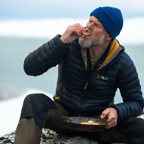 #152 - Kayaks, Kiviak & Ketosis: A 3,200 km Greenland Experiment with Paddling Chef Mike Keen