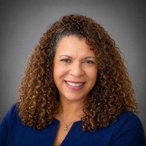 Close Up Radio Spotlights Pamela Smith of Quantum Shift AI and 3 Bears Real Estate