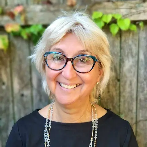 Part 1: Close Up Radio Spotlights End-of-Life Doula Susan Bliffert of Dying - With Dignity