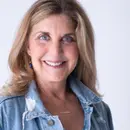 Close Up Radio Spotlights Executive Coach Loretta Stagnitto