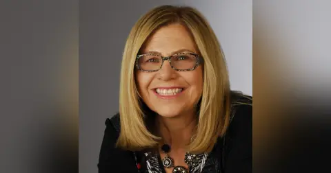 Close Up Radio Spotlights Artist and Author Rae Luskin