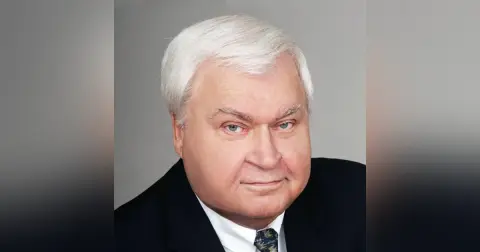 Part 1: Close Up Radio Spotlights Author and Retired Pfizer Executive Bruce Ellig