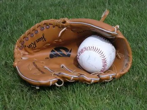 Everyday Buddhism 32 - Buddhism, Baseball, and Life