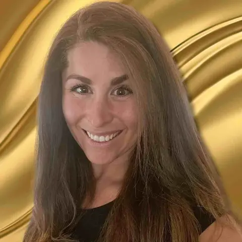 777 | Lucie Ptasznik unveils Quantum Physics: Coach, Speaker, & Entrepreneur
