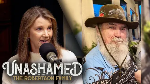 Uncle Si’s Prayer Heals a Man’s Cancer & Raising Kids Who Prefer to Give Than Receive | 1231