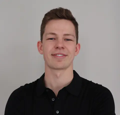 Embracing Fear for Greater Confidence and Courage | with Vash Tomanec