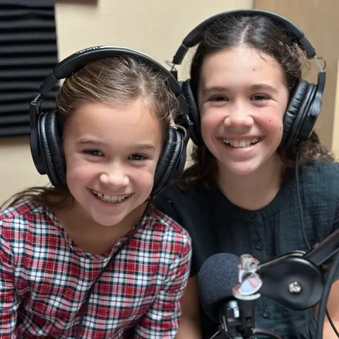 Ep.51 Merry Christmas Dripping Springs! (Emily Kinane and her daughters Millie Claire and Bobbie Blythe join us to celebrate Christmas)