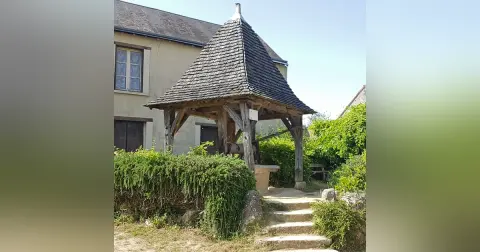 Grotwoningen en een bijzondere put in Trôo