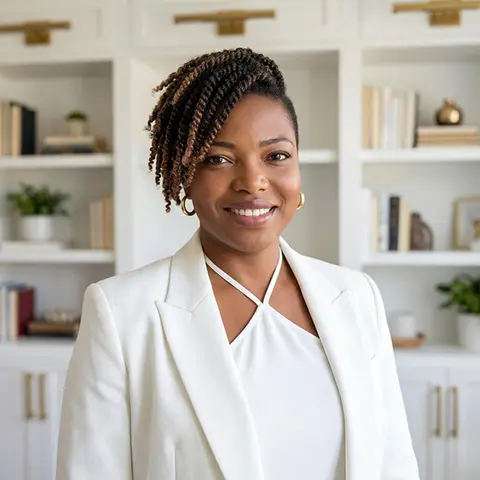 Close Up Radio Spotlights AI Strategist Nicole McCain of Nicole McCain Consulting