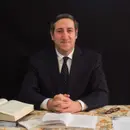 Close Up Radio Spotlights Executive Coach and Author Rabbi Yisroel Roll of Wisdom Coaching