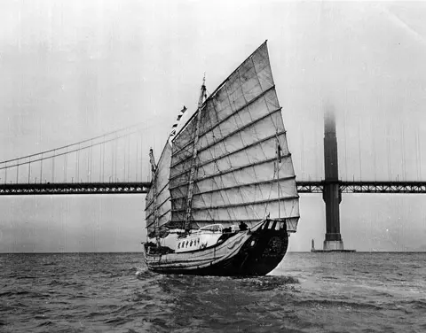 S3-E24 - Crossing the Pacific in a Junk - Trials and Tribulations (Part 2-3)